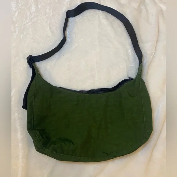 BAGGU Bay Laurel Medium Crescent Bag - Picture 4 of 15